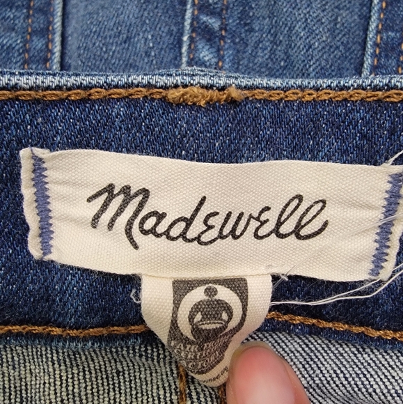 Madewell Curvy High Rise Skinny Jeans - Picture 9 of 13